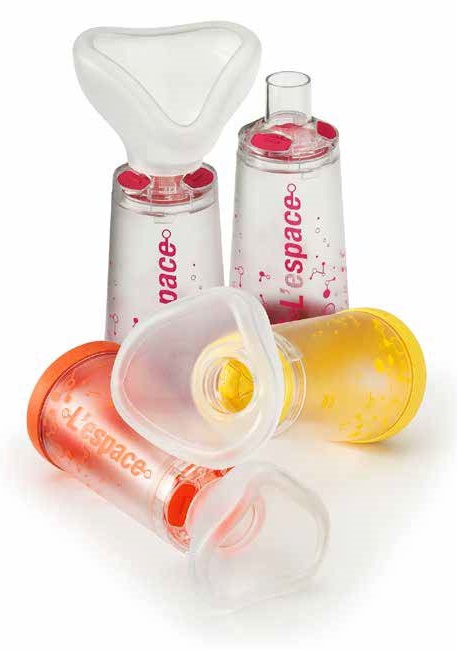 CAMERA DISTANZIATRICE PER EROGATORI SPRAY PREDOSATI L'ESPACE 220ML PEDIATRICO SPAZIO MORTO 49ML CON MASCHERA VALVOLA INSPIRAZIONE 2 VALVOLE ESPIRAZIONE CODICE COLORE GIALLO - Farmamood