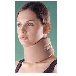 COLLARE CERVICALE OPPO A DENSITA' COMPATTA MISURA SMALL. SUPPORTA LA COLONNA CERVICALE IN POSIZIONE NEUTRALE O ANATOMICA E PROVVEDE AD IMMOBILIZZARLA. CHIUSURA IN VELCRO - Farmamood
