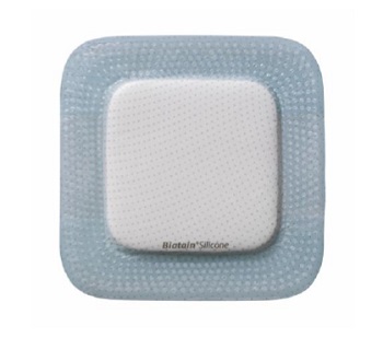 MEDICAZIONE BIATAIN IN SCHIUMA DI POLIURETANO CON BORDO ADESIVO IN SILICONE 10X30 CM 5 PEZZI - Farmamood